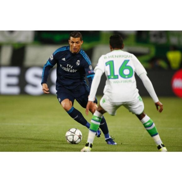 Cristiano Ronaldo Real Madrid 2015 2016 UEFA Third Soccer Jersey Shirt L - Picture 9 of 9